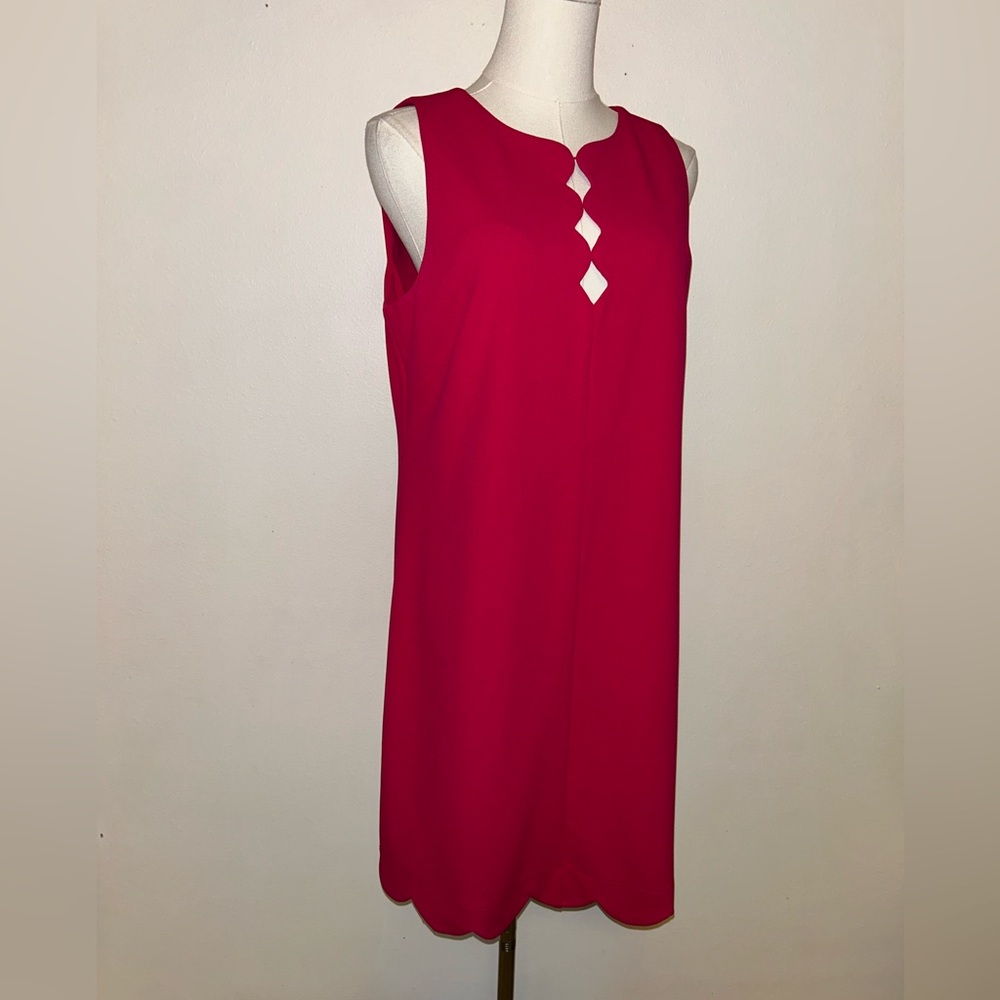 💕💖Vince Camuto Scalloped Hem Dress💖💕 - Picture 3 of 11